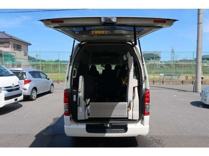 HIACE VAN