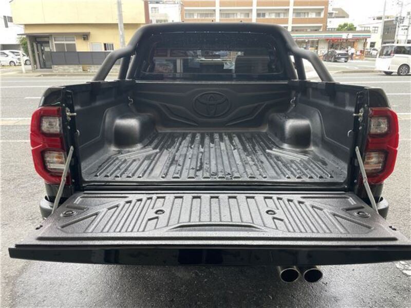 HILUX