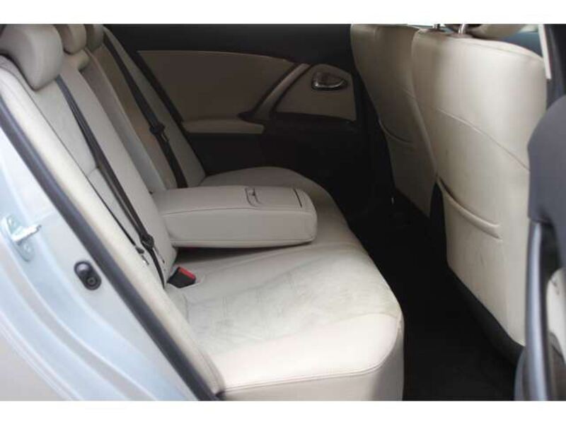 AVENSIS WAGON