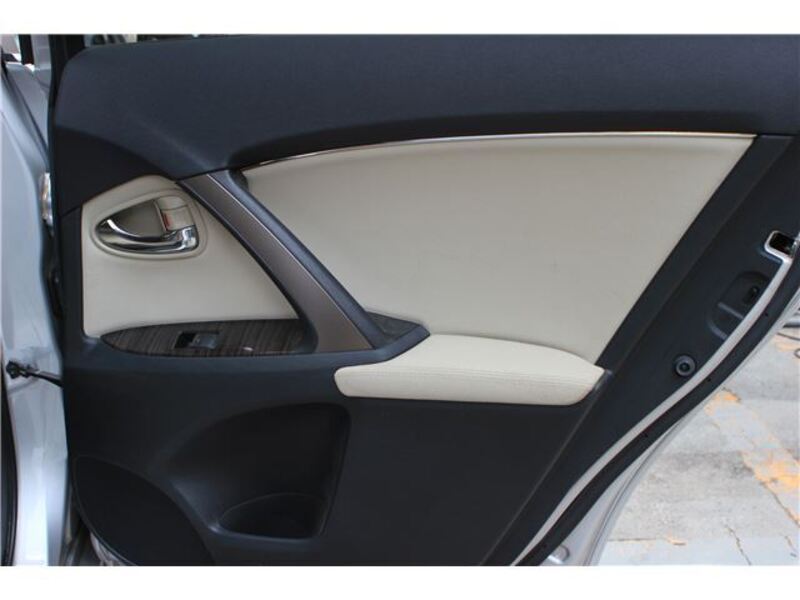 AVENSIS WAGON