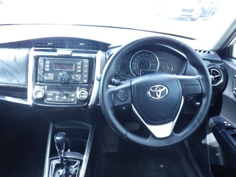 COROLLA AXIO