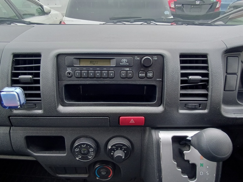 HIACE VAN