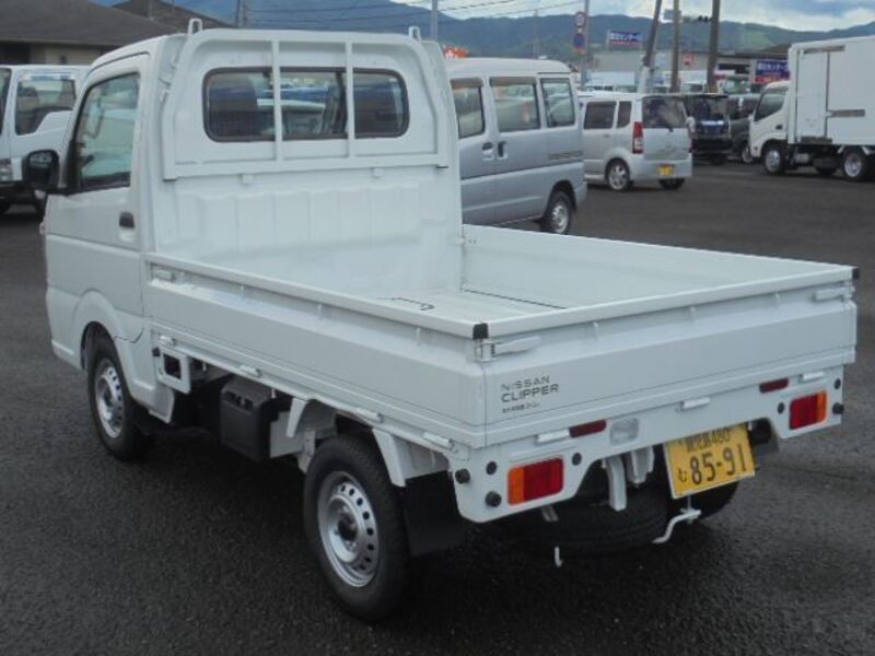 CLIPPER TRUCK