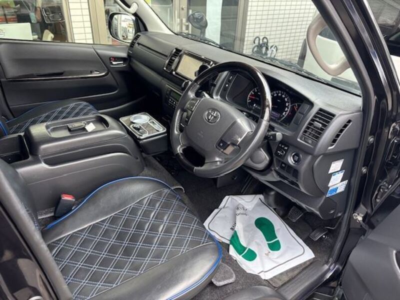 HIACE VAN