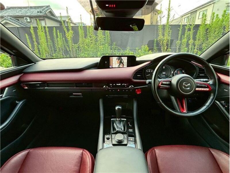 MAZDA3