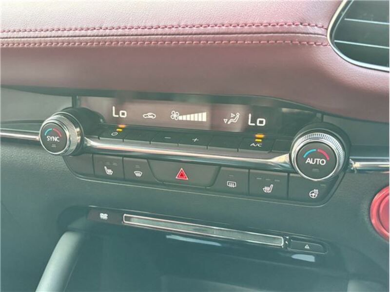 MAZDA3