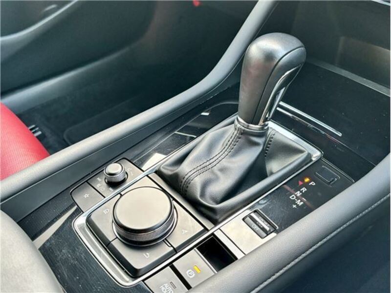 MAZDA3