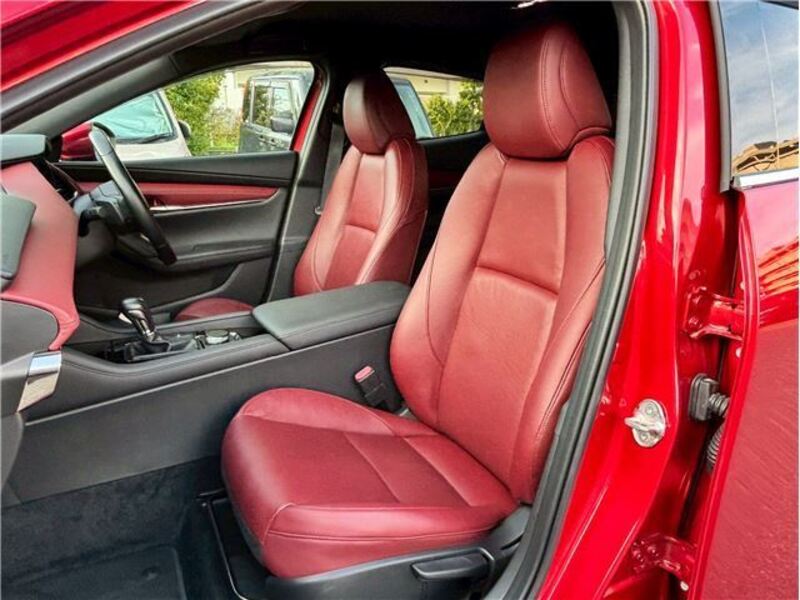 MAZDA3