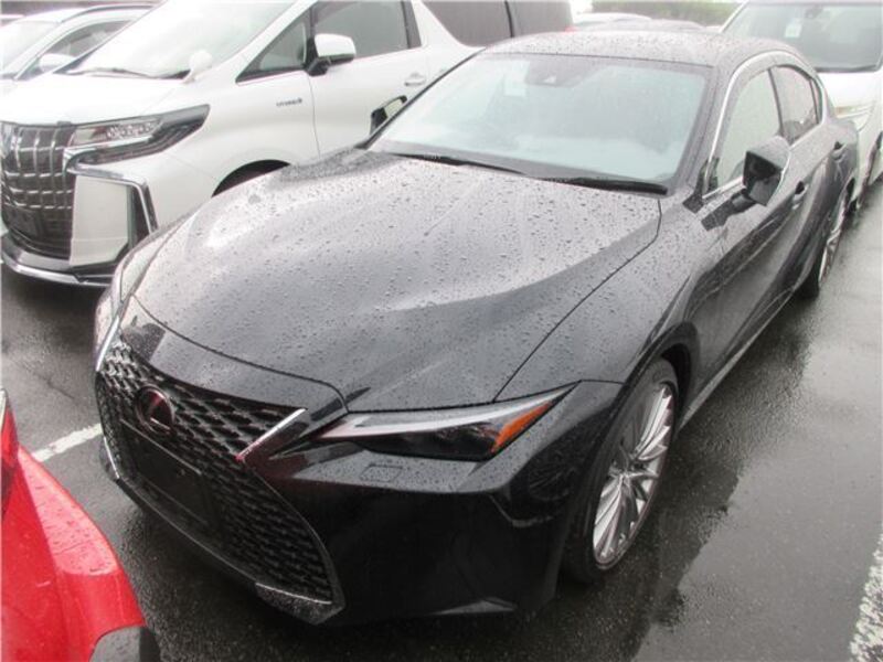 LEXUS IS