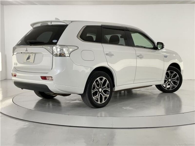 OUTLANDER PHEV