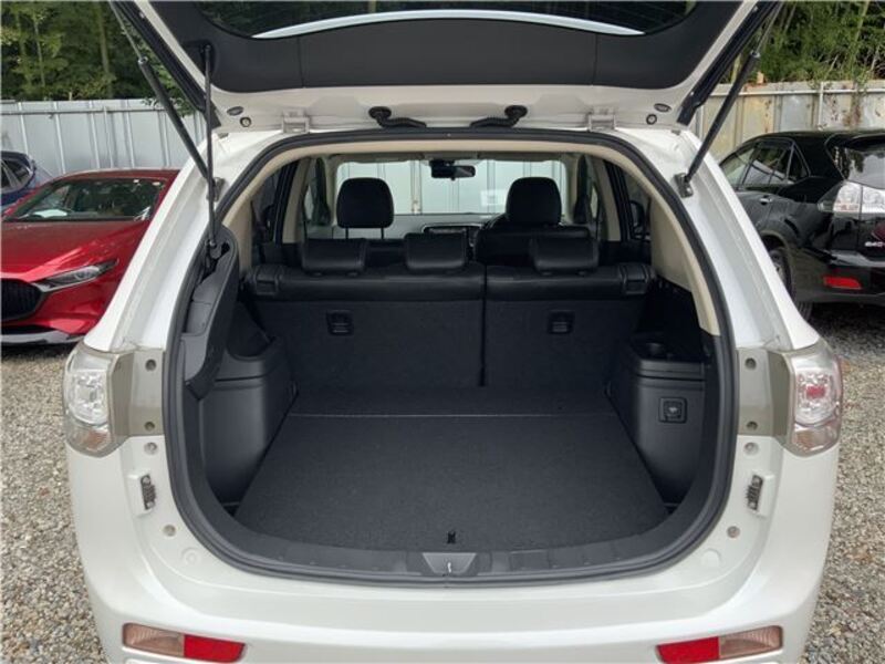 OUTLANDER PHEV