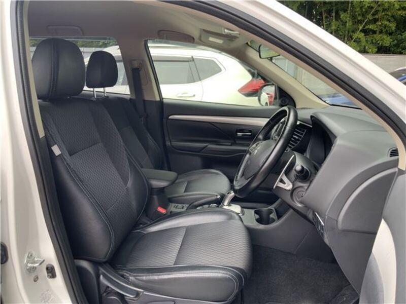OUTLANDER PHEV