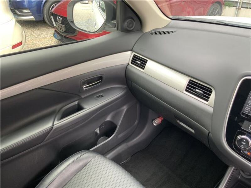 OUTLANDER PHEV