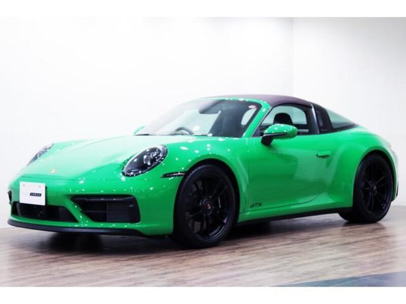 911