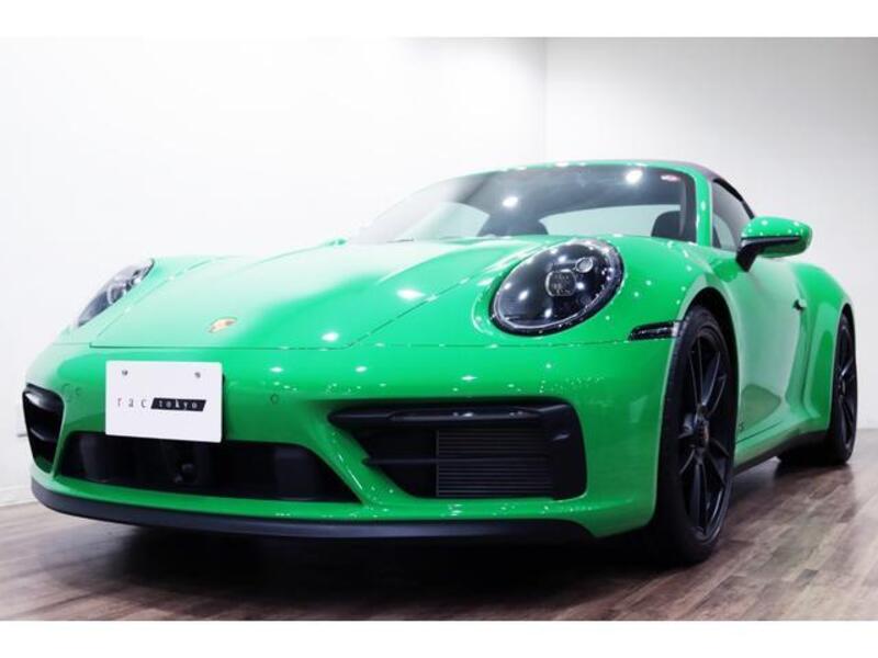911
