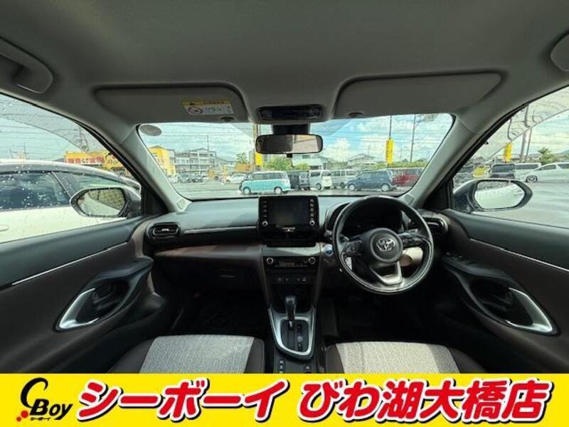 YARIS CROSS