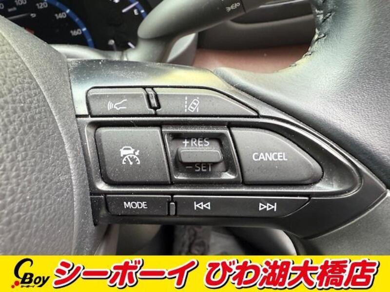 YARIS CROSS