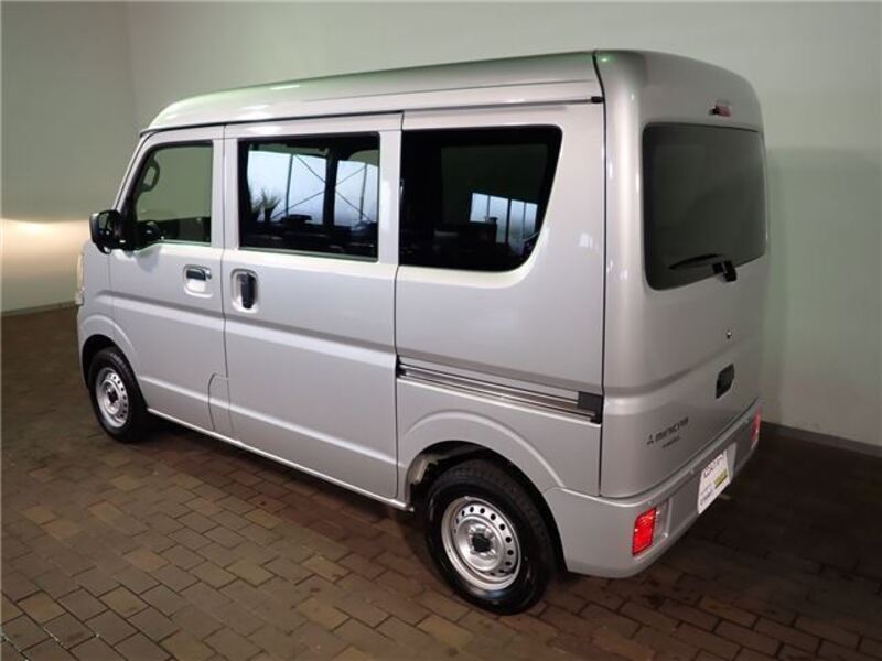MINICAB VAN