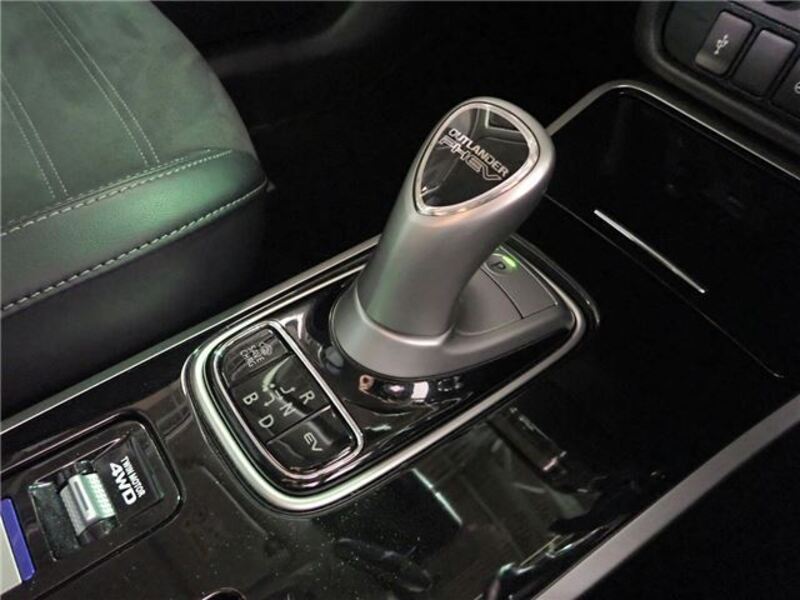 OUTLANDER PHEV