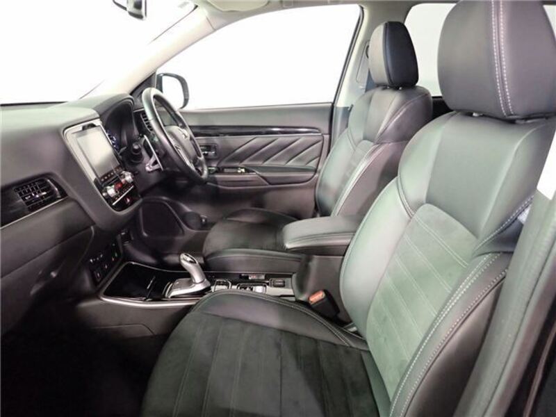 OUTLANDER PHEV