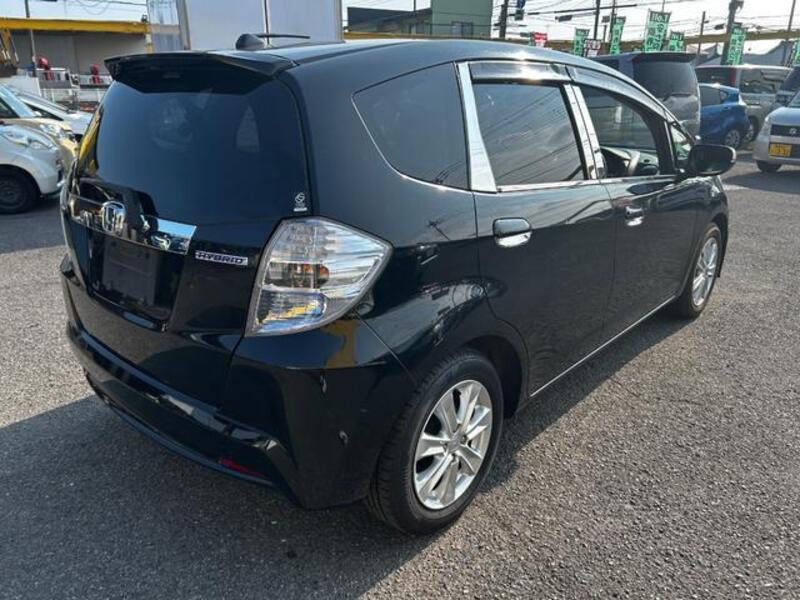FIT HYBRID