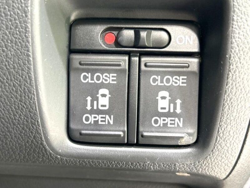 N BOX