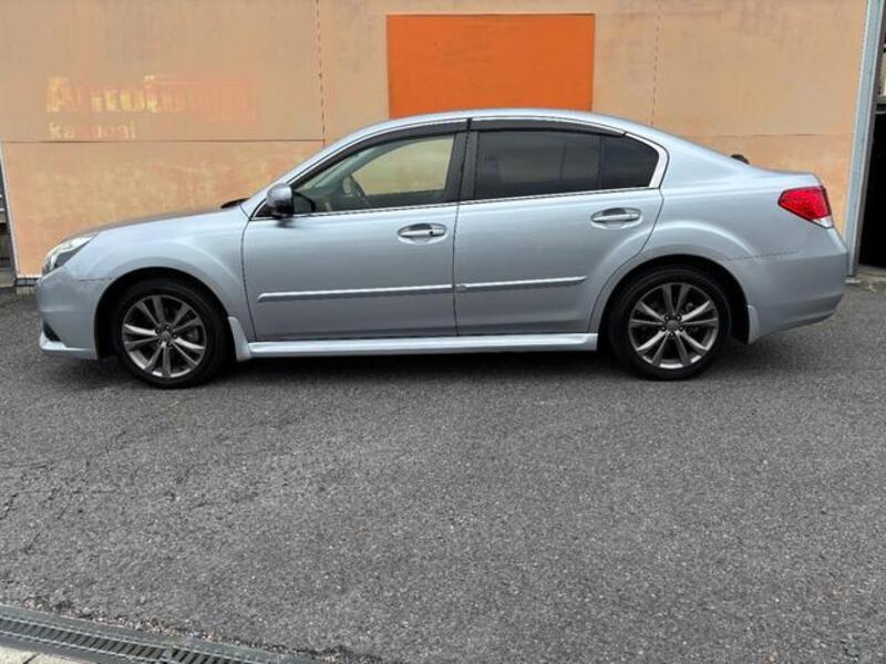 LEGACY B4