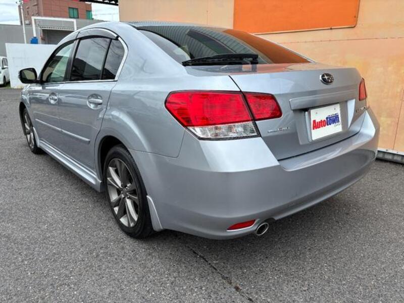 LEGACY B4
