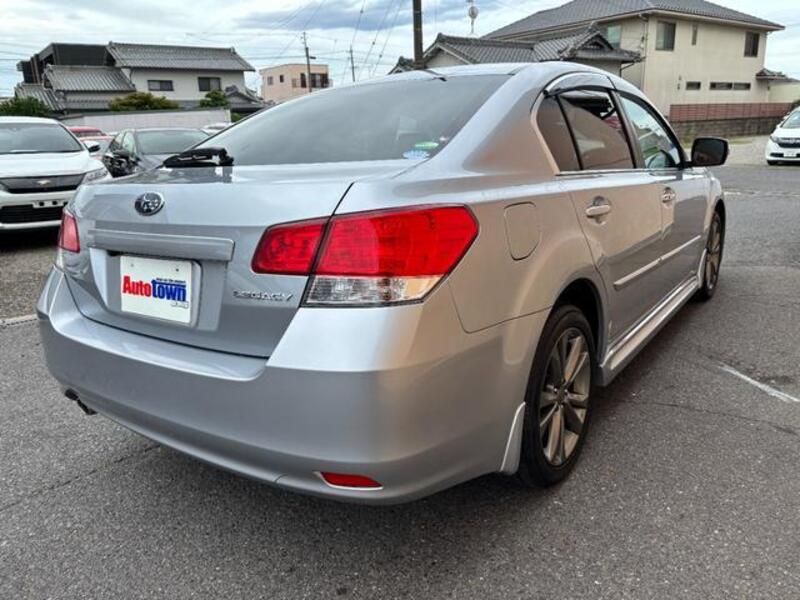 LEGACY B4