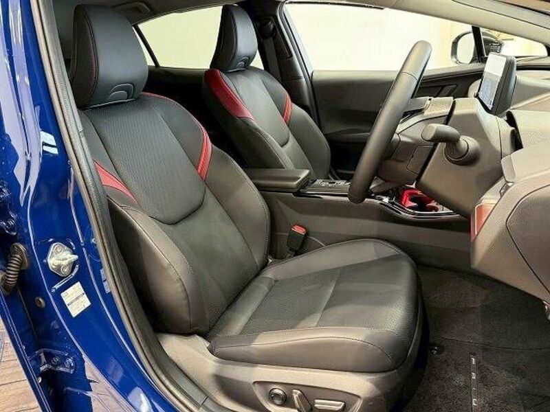 PRIUS PHV