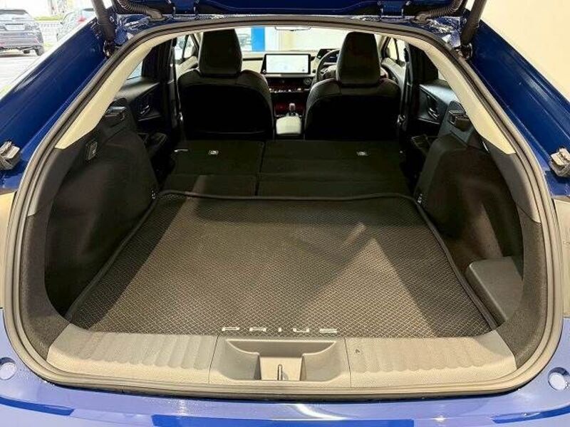 PRIUS PHV