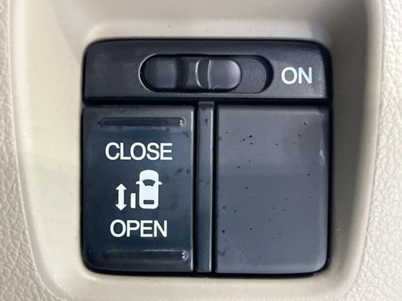 N BOX