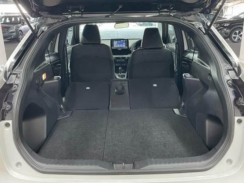 YARIS CROSS