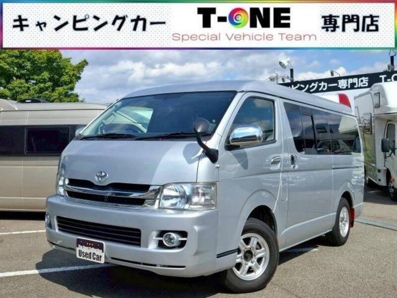 TOYOTA HIACE WAGON