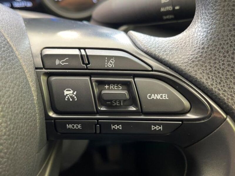 YARIS CROSS