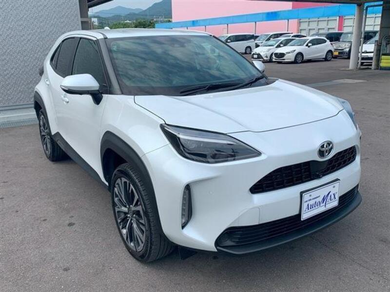 YARIS CROSS