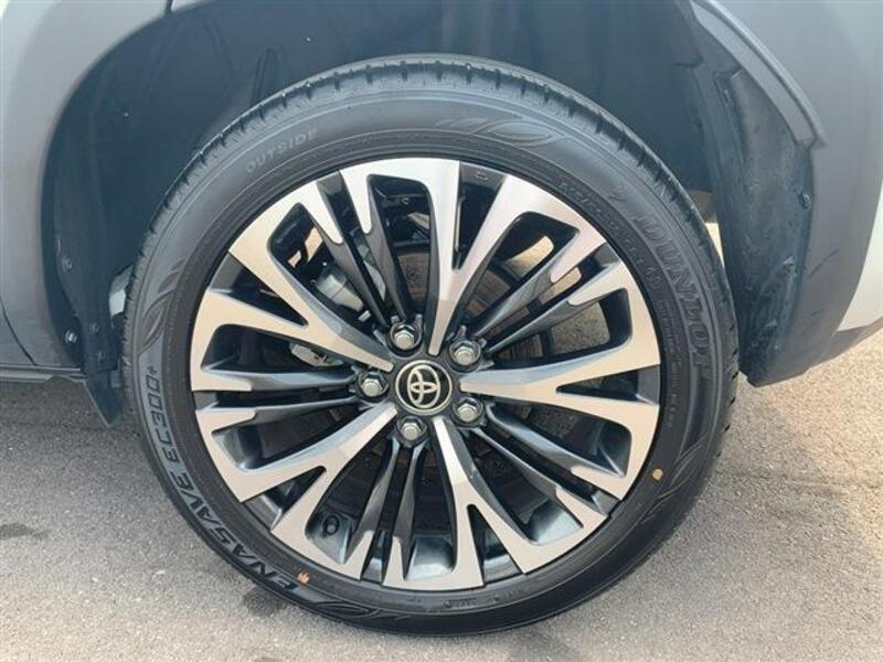YARIS CROSS