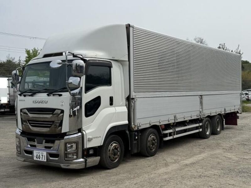 ISUZU GIGA