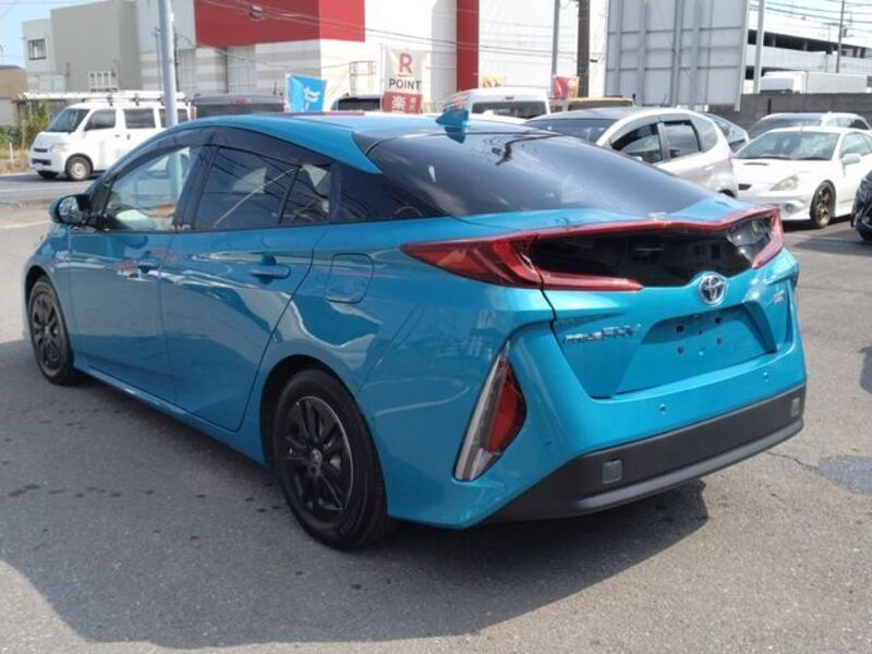PRIUS PHV