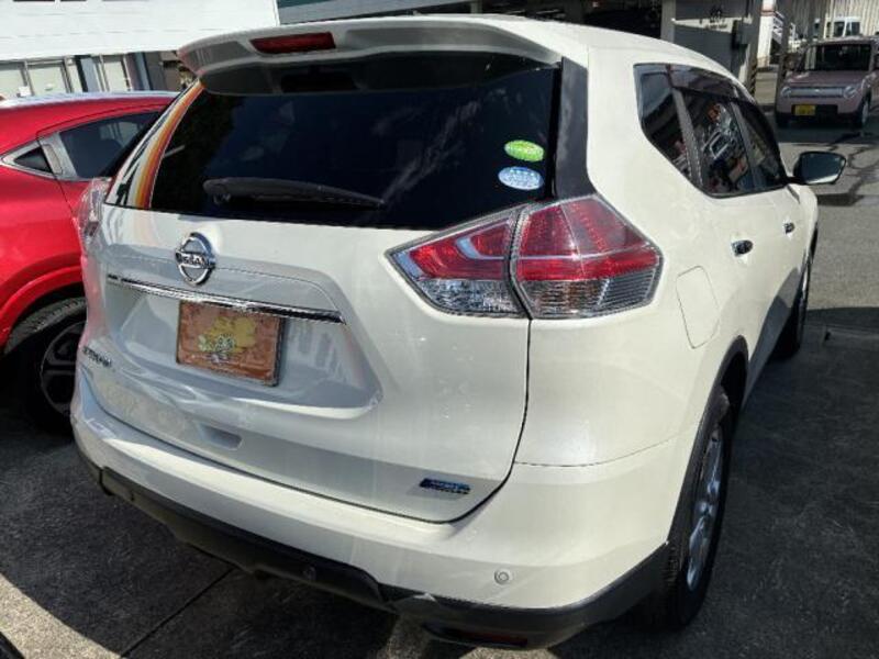 X-TRAIL