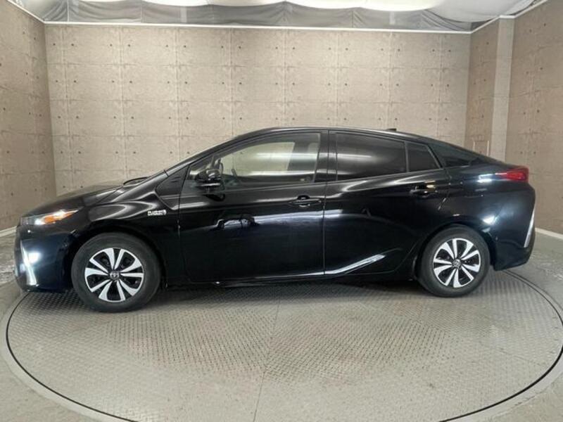 PRIUS PHV