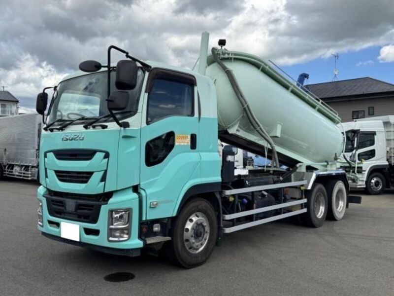 ISUZU GIGA