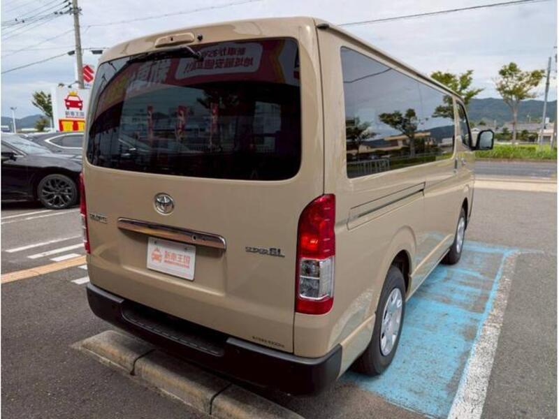 HIACE VAN