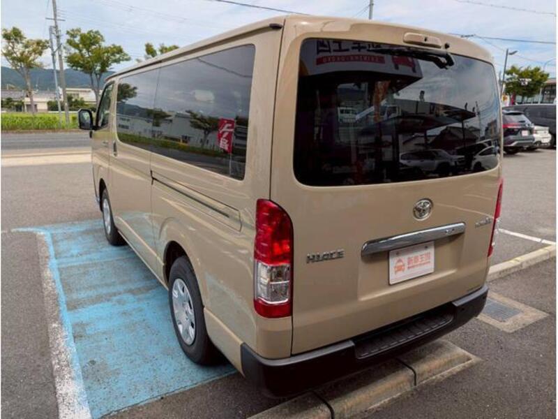 HIACE VAN