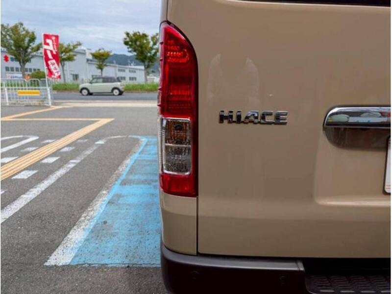 HIACE VAN