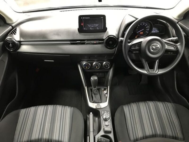 MAZDA2