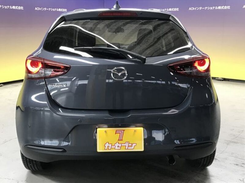 MAZDA2