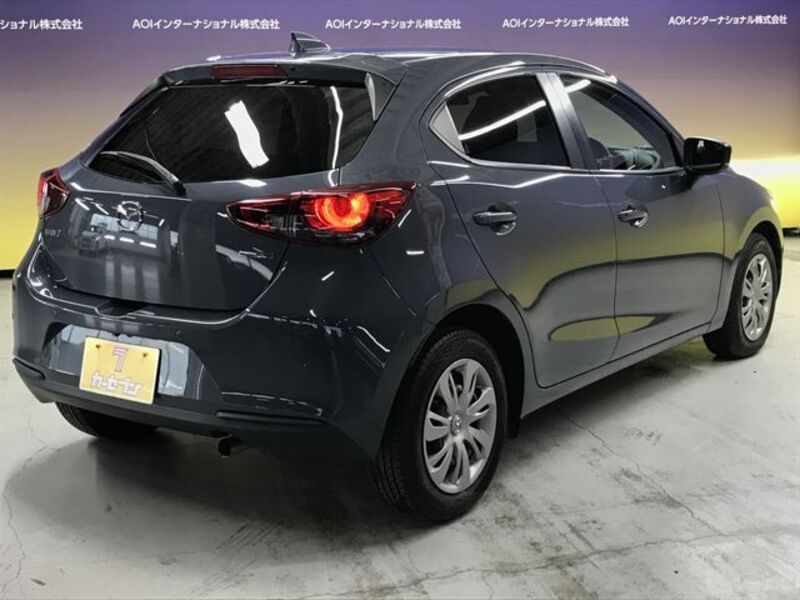 MAZDA2
