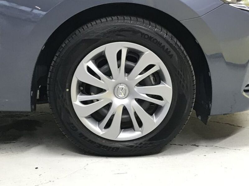MAZDA2