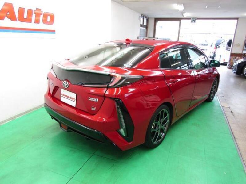 PRIUS PHV